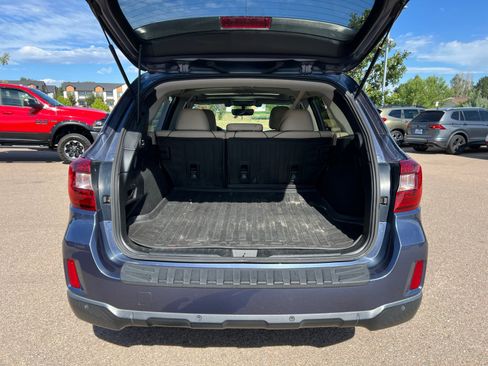 Used 2017 Subaru Outback 2.5i Limited AWD/4WD image 32