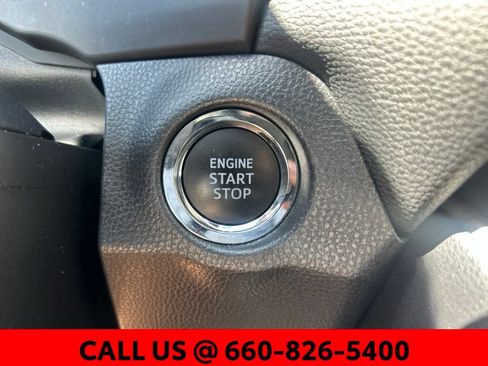 Used 2025 Toyota RAV4 XLE AWD/4WD image 14