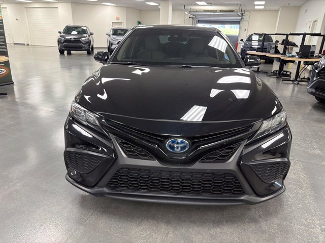 Used 2024 Toyota Camry SE FWD image 2