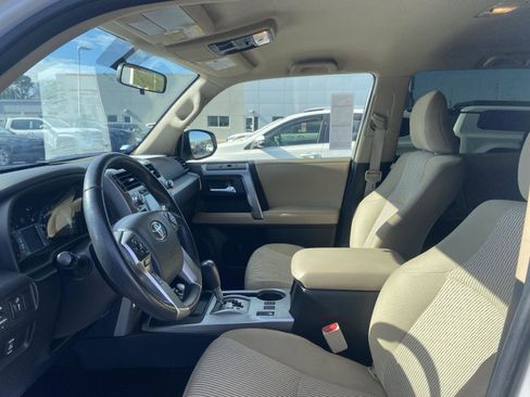 Used 2017 Toyota 4Runner SR5 image 12