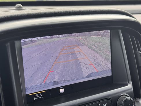 Used 2019 Chevrolet Colorado LT w/ Colorado RST Special Edition image 9