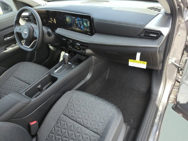 Certified 2026 Nissan Kicks SV w/ Charging Package FWD image 17