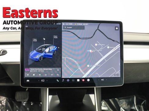 Used 2020 Tesla Model 3 Standard Range Plus image 12