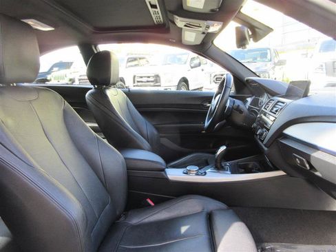 Used 2016 BMW M235i Coupe w/ Technology Package image 29
