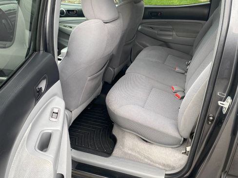 Used 2011 Toyota Tacoma PreRunner image 6