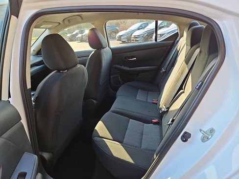 Certified 2023 Nissan Sentra SV image 10