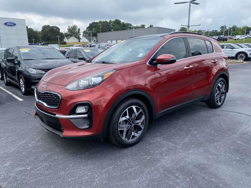 Used 2021 Kia Sportage EX w/ EX Technology Package FWD image 3