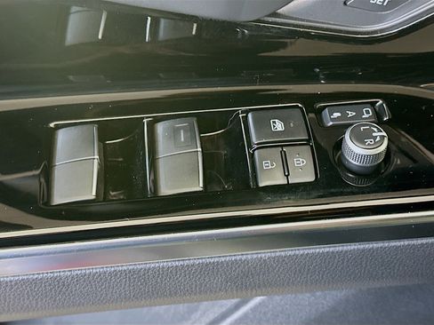 Used 2023 Subaru Solterra AWD image 15