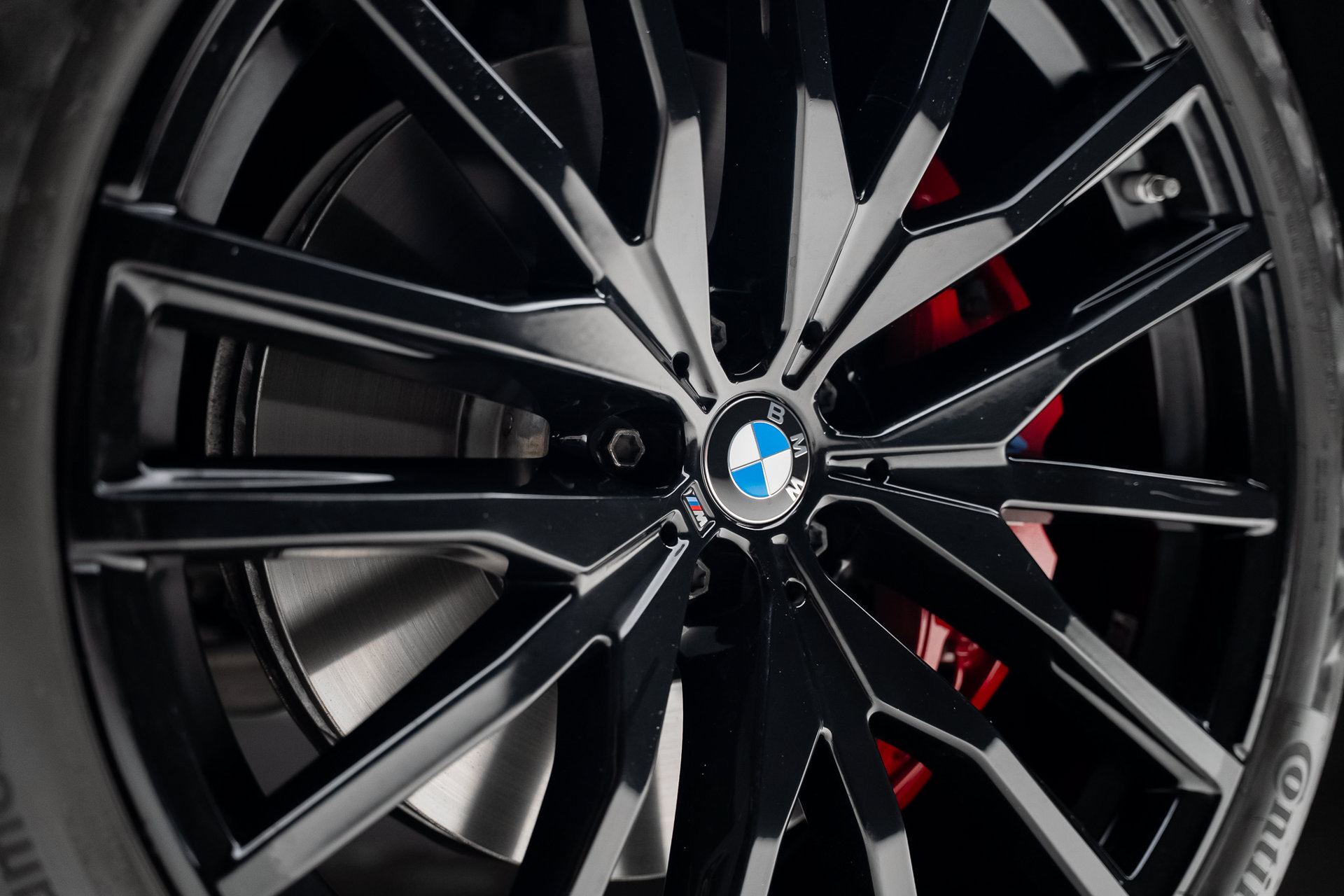 Used 2022 BMW X6 M50i w/ Premium Package AWD/4WD image 22