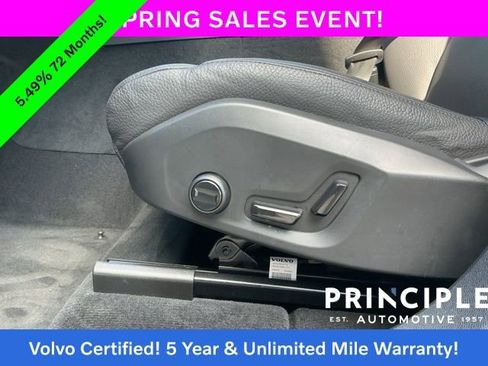 Certified 2024 Volvo XC60 B5 Plus AWD/4WD image 31