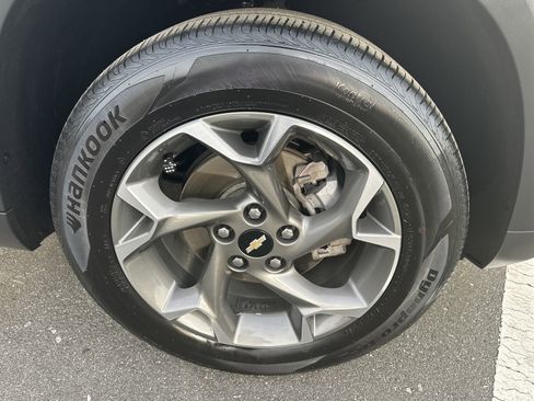 Used 2024 Chevrolet Trax LT w/ Driver Confidence Package image 29