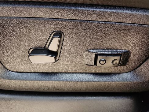 Used 2024 RAM 2500 Laramie w/ Safety Group image 13