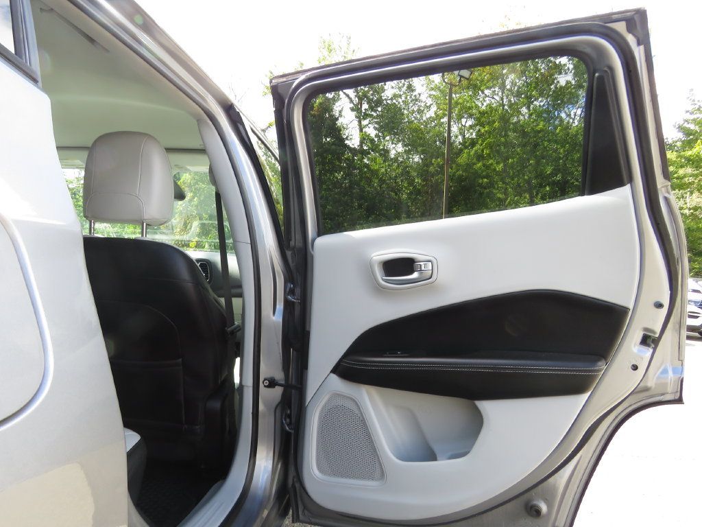 Used 2018 Jeep Compass Latitude w/ Popular Equipment Group AWD/4WD image 15