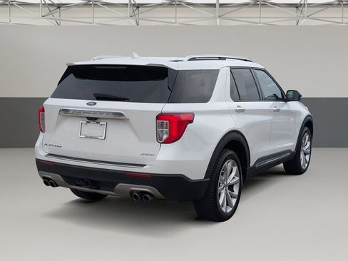 Used 2022 Ford Explorer Platinum w/ Equipment Group 601A AWD/4WD image 11