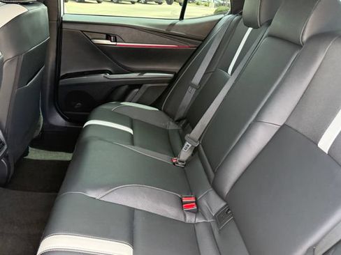 Used 2025 Toyota Camry SE AWD/4WD image 26