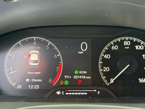 Used 2025 Honda Civic Sport image 11