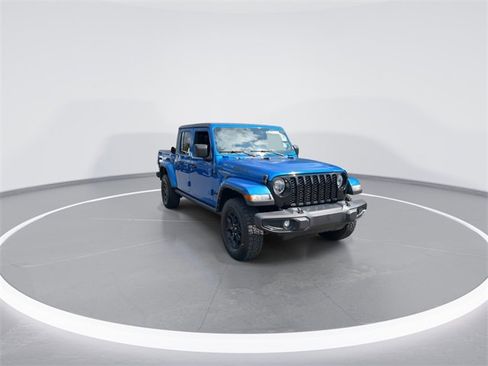 Used 2021 Jeep Gladiator Willys image 2