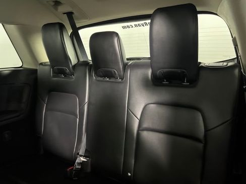 Used 2024 Nissan Pathfinder Platinum image 30