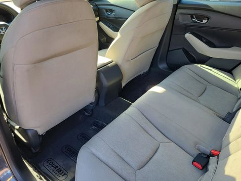 Used 2023 Honda Accord EX image 12