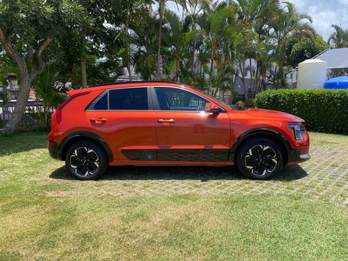 Used 2023 Kia Niro Wave FWD image 8