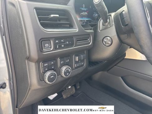 Used 2024 Chevrolet Suburban LT w/ LT Signature Package AWD/4WD image 12