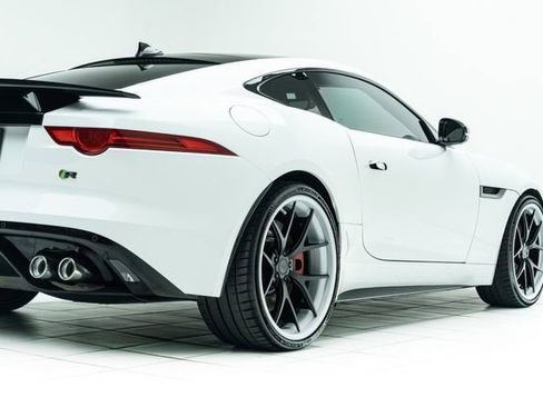 Used 2015 Jaguar F-TYPE R RWD image 13