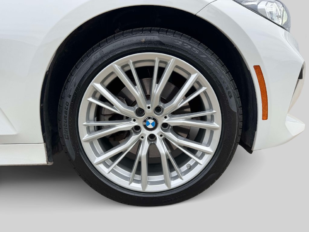 Certified 2023 BMW 330i xDrive Sedan w/ Driving Assistance Package AWD/4WD image 8
