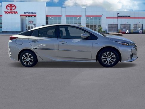 Certified 2020 Toyota Prius Prime XLE image 3