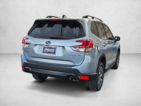 Used 2024 Subaru Forester Premium AWD/4WD image 5