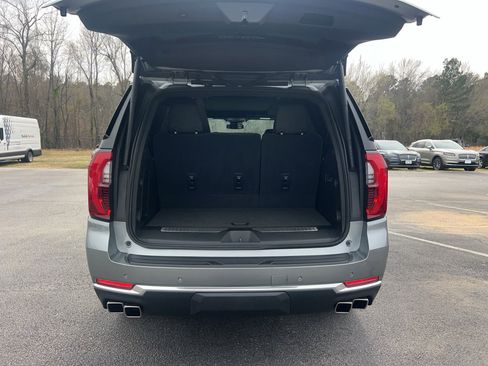 Used 2025 GMC Yukon Denali w/ Sun & Power Step Package image 13