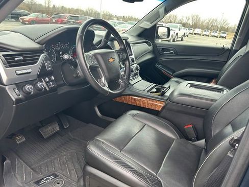 Used 2020 Chevrolet Tahoe Premier w/ Premier 6.2L Value Package image 11