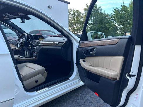 Used 2012 Mercedes-Benz E 350 Sedan image 64