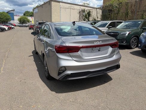 Used 2024 Kia Forte LXS w/ LXS Technology Package FWD image 3