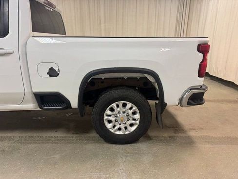Used 2020 Chevrolet Silverado 2500 LT w/ Z71 Off-Road Package AWD/4WD image 12