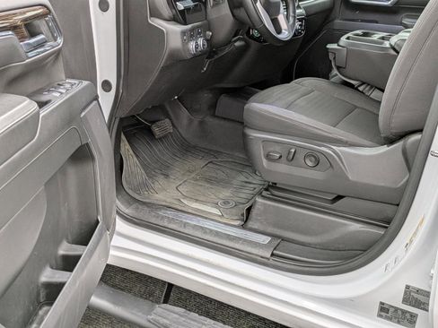 Used 2024 GMC Sierra 3500 SLE w/ SLE Value Package image 26