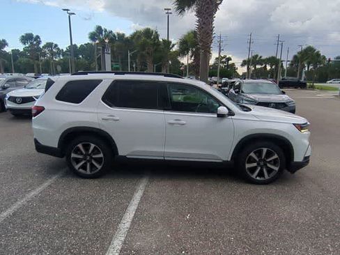 Used 2023 Honda Pilot Elite image 9