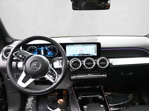 Certified 2023 Mercedes-Benz GLB 250 4MATIC image 18