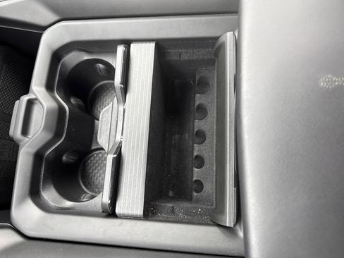 Used 2023 RAM 2500 Limited image 28