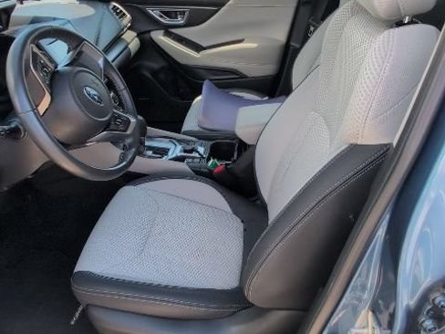 Used 2023 Subaru Forester Premium AWD/4WD image 3