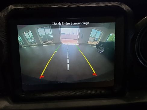 Used 2022 Jeep Wrangler Unlimited Sport AWD/4WD image 28