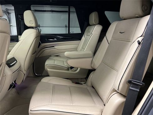 Certified 2024 Cadillac Escalade Premium Luxury image 62