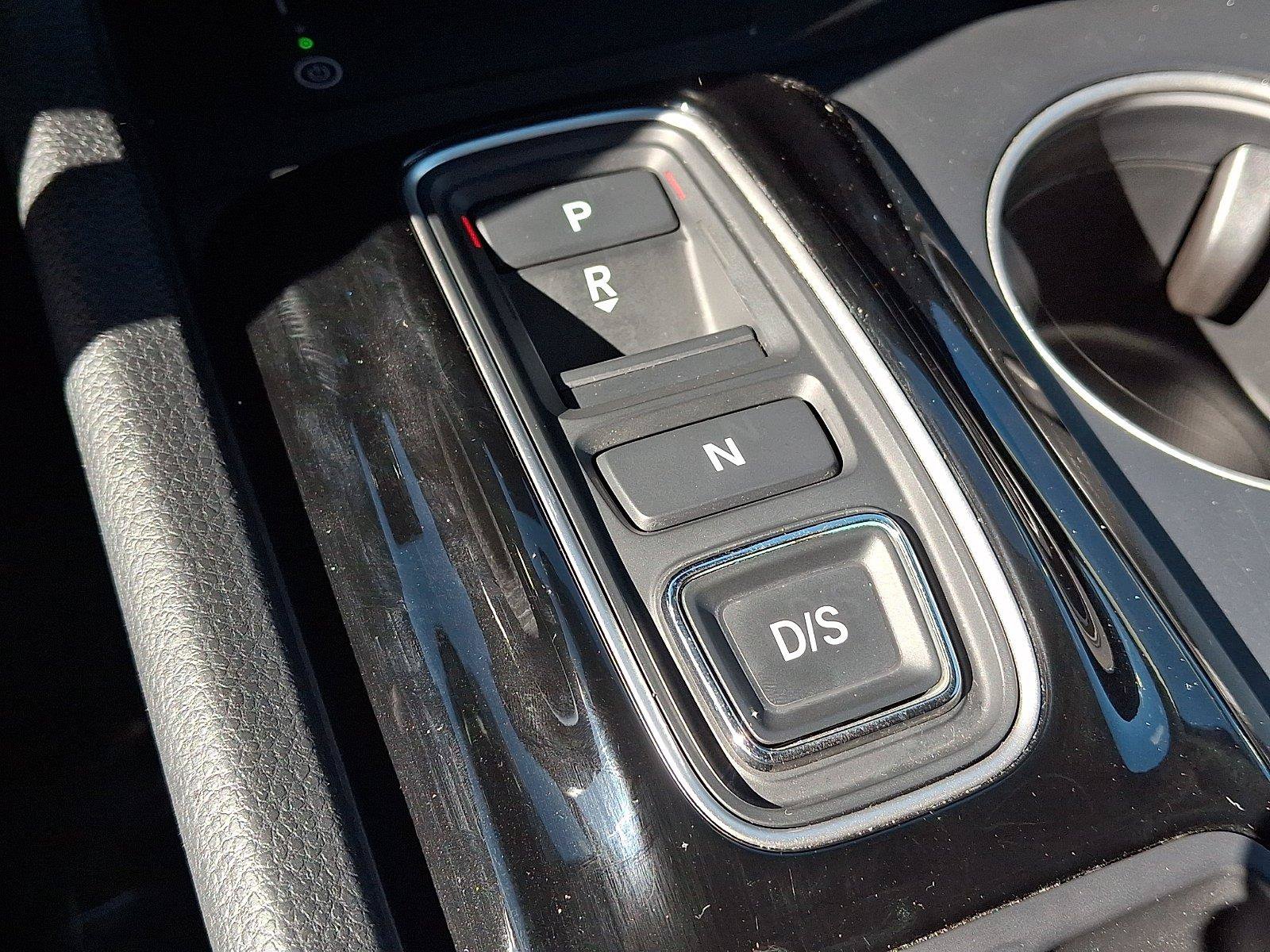 Used 2025 Honda Pilot Elite image 16