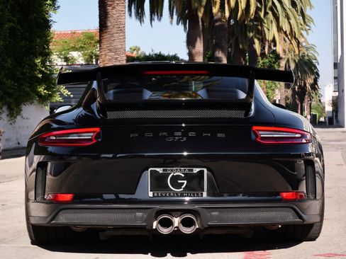 Used 2018 Porsche 911 GT3 RWD image 7