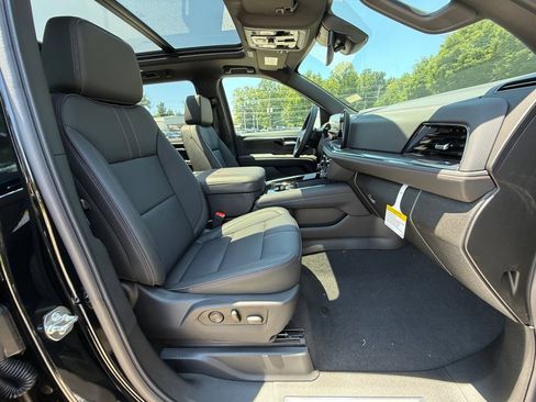 New 2026 Chevrolet Suburban RST AWD/4WD image 28