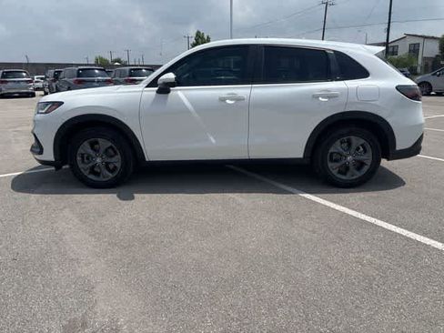 Used 2026 Honda HR-V LX image 2