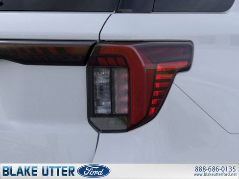 New 2026 Ford Explorer Active RWD image 21