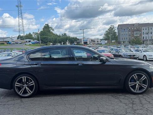 Used 2018 BMW 750i RWD image 5