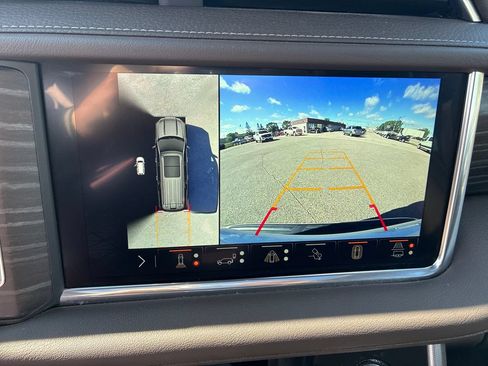Used 2023 GMC Yukon XL Denali w/ Denali Reserve Package AWD/4WD image 21