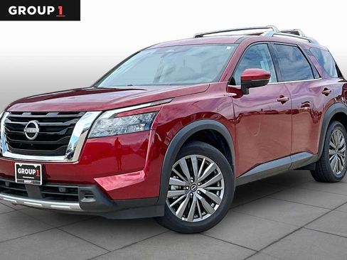 Certified 2025 Nissan Pathfinder SL w/ SL Premium Package AWD/4WD image 1