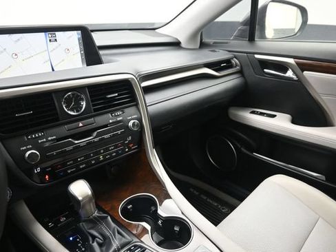Used 2017 Lexus RX 450h AWD image 29
